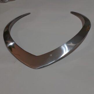 Colar alumínio mulher maravilha.